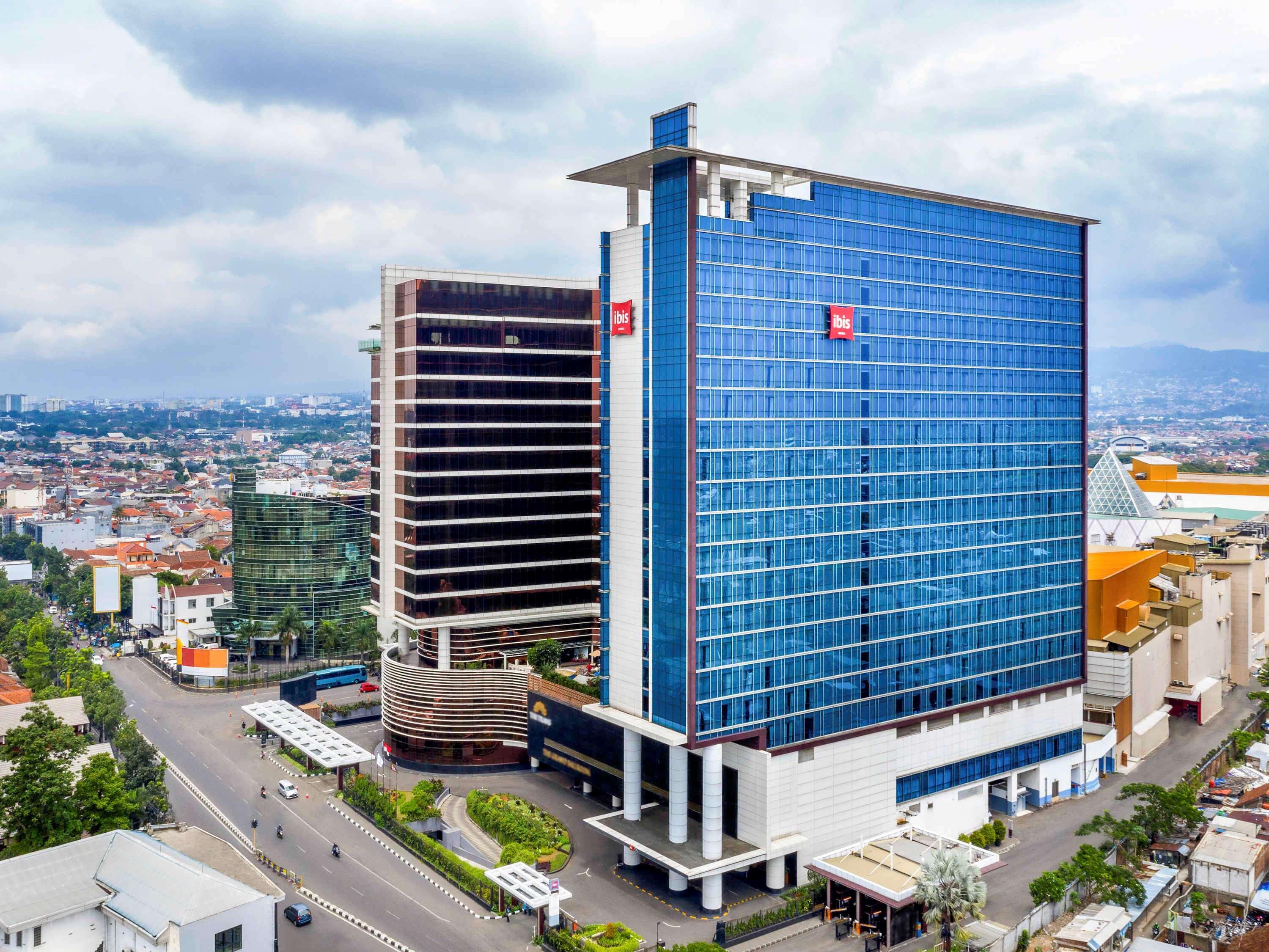 Ibis Bandung Trans Studio Extérieur photo