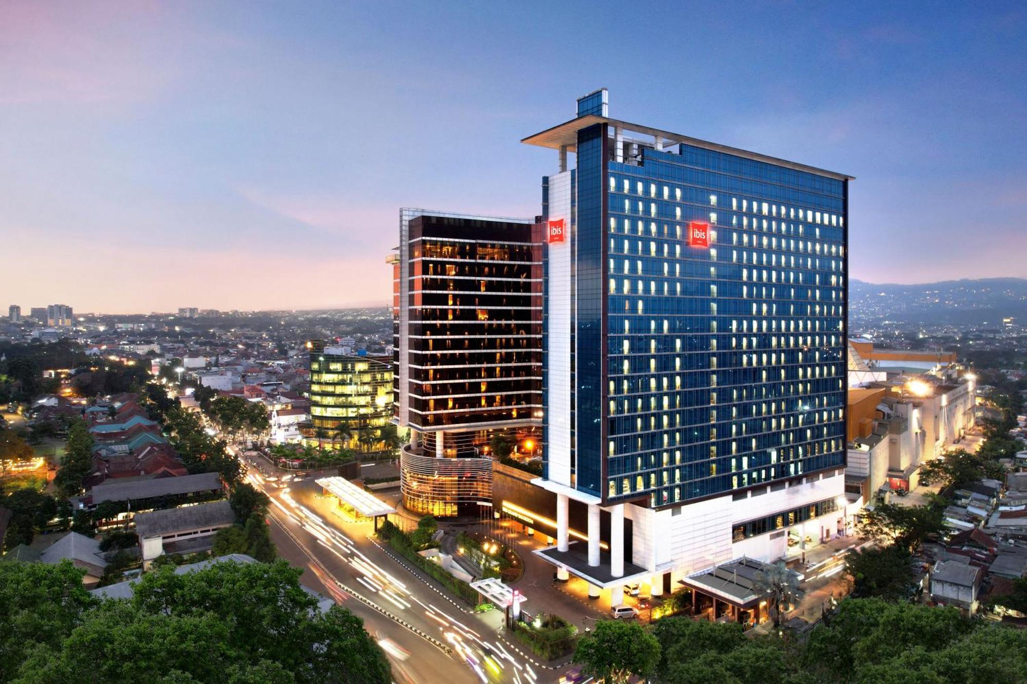 Ibis Bandung Trans Studio Extérieur photo