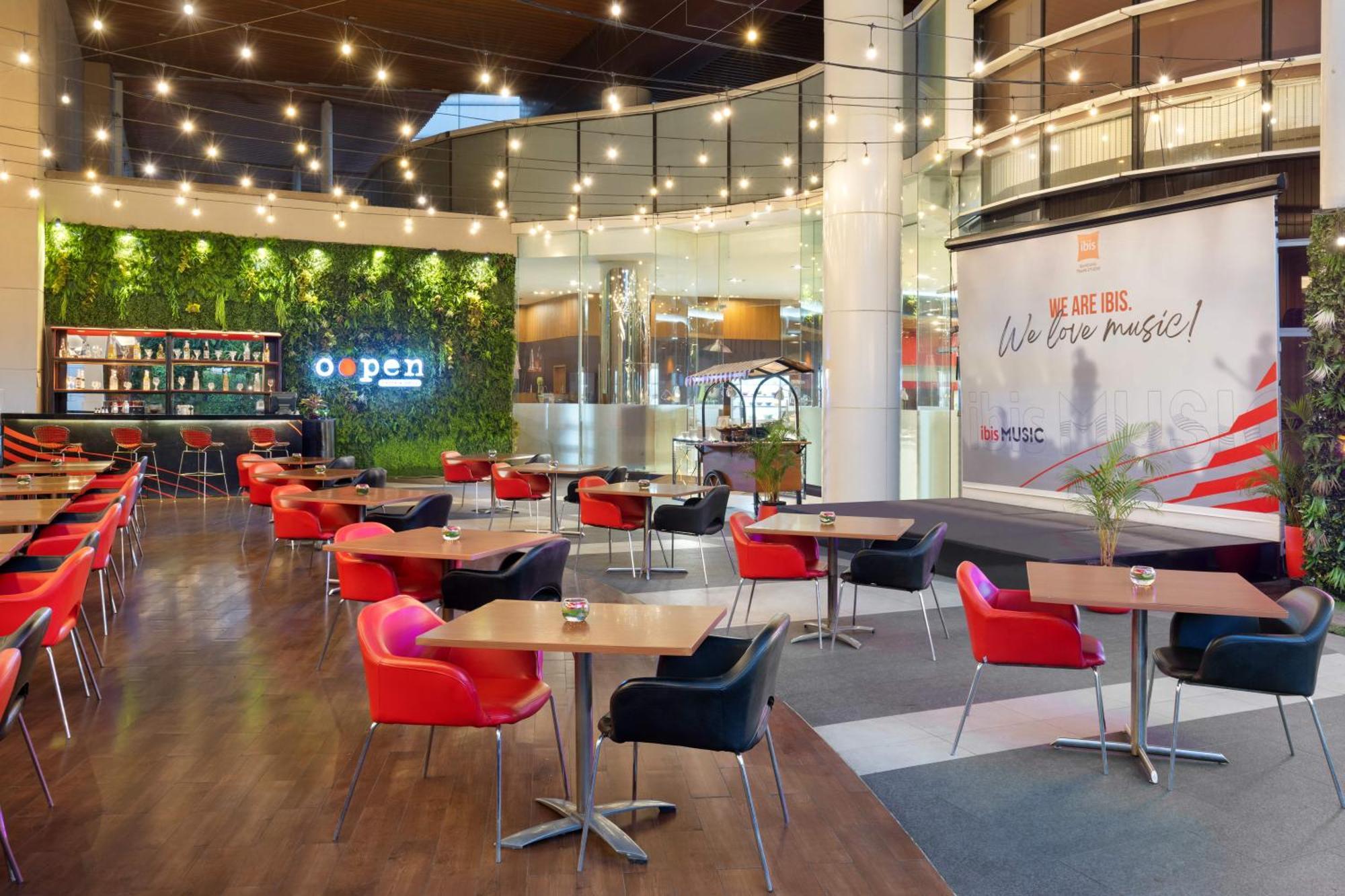 Ibis Bandung Trans Studio Extérieur photo